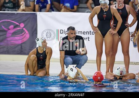 Rom, Italien. September 2023. Head Coach Capanna (SIS Roma) während SIS Roma vs Sant Andreu, Waterpolo Women's Champions League Match in Rom, Italien, 22. September 2023 Credit: Independent Photo Agency/Alamy Live News Stockfoto