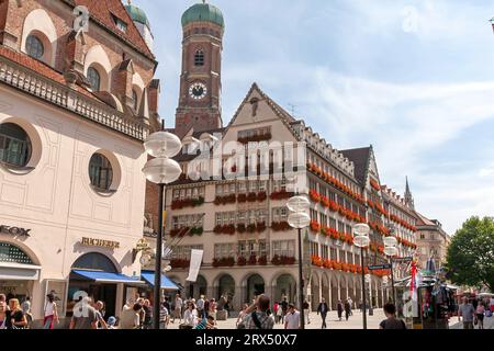 München - 20. August 2010: Kaufingertor Steinrelief Stockfoto