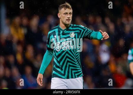 DEVENTER, NIEDERLANDE - 22. SEPTEMBER: Kaj Sierhuis (Fortuna Sittard) schaut während des Eredivisie-Spiels von Go Ahead Eagles und Fortuna Sittard in de an Stockfoto