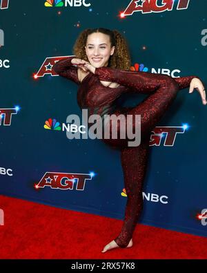 Pasadena, USA. September 2023. LOS ANGELES - 20. SEP: Sofie Dossi bei der America's Got Talent Season Fantasy League Fotoanruf im Hotel Dena am 20. September 2023 in Pasadena, CA (Foto: Katrina Jordan/SIPA USA) Credit: SIPA USA/Alamy Live News Stockfoto