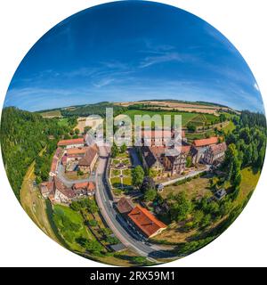 Luftaufnahme des Klosters Bronnbach im Taubertal zwischen Wertheim und Tauberbischofsheim Stockfoto