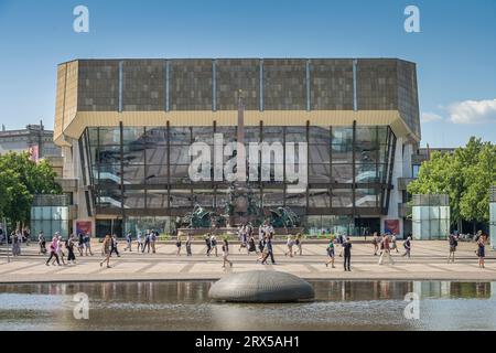 Mendebrunnen, Gewandhaus, Augustplatz, Leipzig, Sachsen, Deutschland Stockfoto