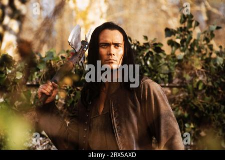 MARK DACASCOS in BROTHERHOOD OF THE WOLF (2001) - Originaltitel: LE PACTE DES LOUPS - Regie: CHRISTOPHE GANS. QUELLE: DAVIS FILMSESKWAD/STUDIOCANAL/TF1 FILMS PRODUCTION/ALBUM Stockfoto