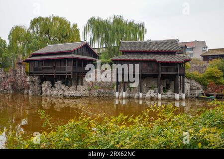 Peking China, 2. November 2022: Miaozhai Diaojiao Building in China Ethnic Museum. Stockfoto