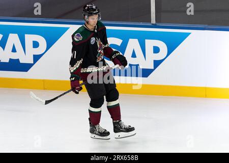 Melbourne, Australien, 23. September 2023. Dylan Guenther von den Arizona Coyotes während des NHL Global Series Matches zwischen den Los Angeles Kings und den Arizona Coyotes in der Rod Laver Arena am 23. September 2023 in Melbourne, Australien. Quelle: Dave Hewison/Speed Media/Alamy Live News Stockfoto