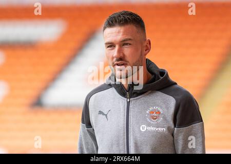 Richard O’Donnell #1 von Blackpool kommt vor dem Spiel Sky Bet League 1 Blackpool vs Reading in Bloomfield Road, Blackpool, Großbritannien, 23. September 2023 (Foto: Craig Thomas/News Images) in , am 23.09.2023. (Foto von Craig Thomas/News Images/SIPA USA) Stockfoto