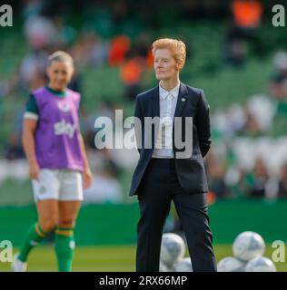 23. September 2023; Aviva Stadium, Dublin, Irland; Nations League Womens International Football, Republik Irland gegen Nordirland; Eileen Gleeson Ireland Interimstrainer Stockfoto