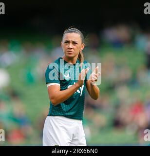 23. September 2023; Aviva Stadium, Dublin, Irland; Nations League Womens International Football, Republik Irland versus Nordirland; Katie McCabe (c) von Irland Stockfoto