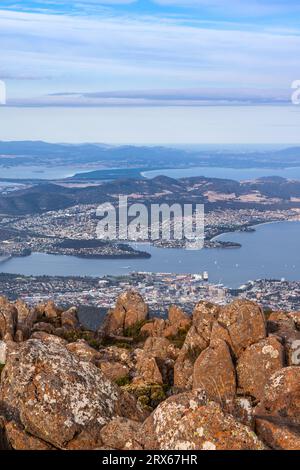 Blick auf Hobart vom Gipfel des Mount Wellington, Tasmanien, Australien Stockfoto