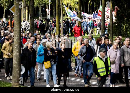 HEERLEN - Teilnehmer an einem protestmarsch in Richtung Zuyderland Krankenhaus. Es finden Demonstrationen zur Erhaltung des vollwertigen Krankenhauses statt. ANP ROB ENGELAAR niederlande aus - belgien aus Stockfoto