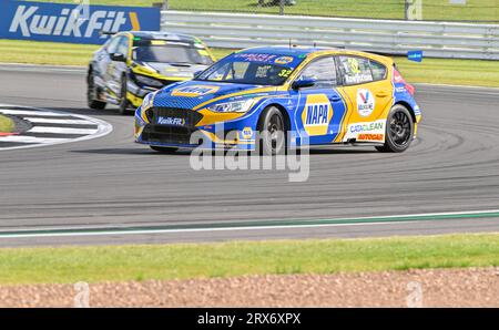 Towcester, Großbritannien. September 2023. Silverstone, Großbritannien am 23. September 2023. Dan Rowbottom, NAPA Racing UK, Ford Focus ST während der Kwik Fit British Touring Car Championships (BTCC) in Silverstone, Towcester, Northamptonshire, UK am 23. September 2023. LFP/Alamy Live News Stockfoto