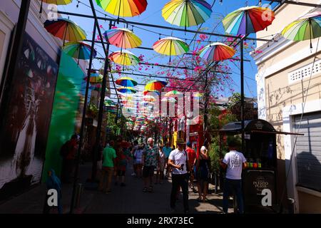 Puerto Plata, Dominikanische Republik, Straßenschirme in Puerto Plata, Dominikanische Republik Stockfoto