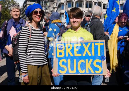 London, Großbritannien. September 2023. Tausende nehmen an dem "Marsch für einen Wiedereintritt" Teil, um der EU wieder beizutreten. Matthew Chattle/Alamy Live News Stockfoto