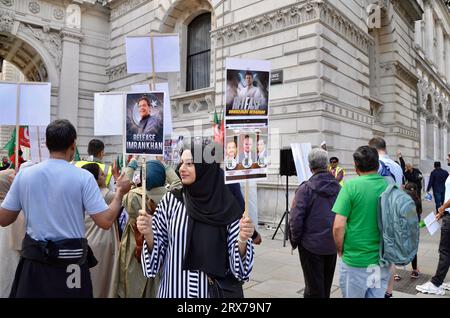 pakistanischer Pro-imran khan-Demonstration, die seine Freilassung aus dem Gefängnis in pakistan in whitehall, london, england, vom 23. september 2023 forderte Stockfoto