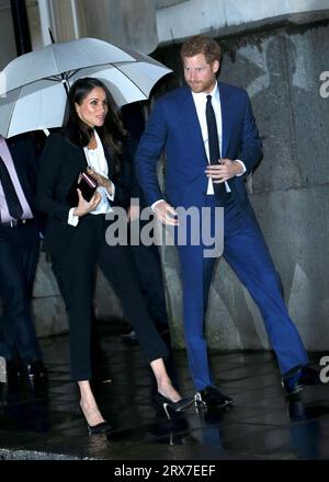 London, Großbritannien. Februar 2018. Prinz Harry und Meghan Markle nehmen an der Endeavour Fund Awards Zeremonie in der Goldsmiths Hall in London Teil. (Foto: Fred Duval/SOPA Images/SIPA USA) Credit: SIPA USA/Alamy Live News Stockfoto