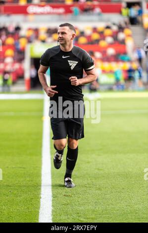 London, England am 23. September 2023. *** Während des Premier-League-Spiels zwischen Brentford und Everton im Gtech Community Stadium, London, England am 23. September 2023. Foto von Grant Winter. Nur redaktionelle Verwendung, Lizenz für kommerzielle Nutzung erforderlich. Keine Verwendung bei Wetten, Spielen oder Veröffentlichungen eines einzelnen Vereins/einer Liga/eines einzelnen Spielers. Credit: UK Sports Pics Ltd/Alamy Live News Stockfoto