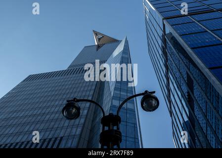 Der Rand ist ein hoher Wolkenkratzer in New York City, Manhattan Chelsea Side. Es gibt eine berühmte Aussichtsplattform, von der aus man ganz Manhattan sehen kann. Stockfoto