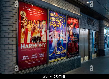 Shubert Alley Broadway Play Posters, New York City, USA 2023 Stockfoto