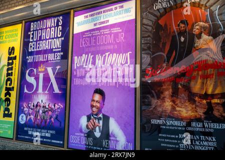 Shubert Alley Broadway Play Posters, New York City, USA 2023 Stockfoto