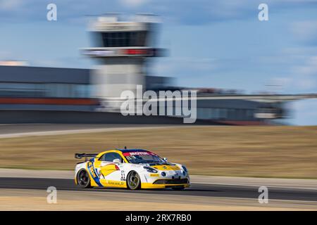 11-STUFIG Corentin FRA, LéMERET Stéphane FRA, CMR, Alpine A110 GT4, SILBER, während der 5. Runde des Championnat de France FFSA GT - GT4 France 2023, vom 22. bis 24. September 2023 auf dem Circuit de Lédenon, in Lédenon, Frankreich - Foto Marc de Mattia / DPPI Stockfoto