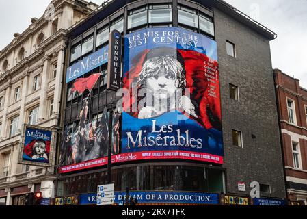 London, Großbritannien. August 2023. Les Misérables West End Musikproduktion im Sondheim Theater. (Foto: John Wreford/SOPA Images/SIPA USA) Credit: SIPA USA/Alamy Live News Stockfoto