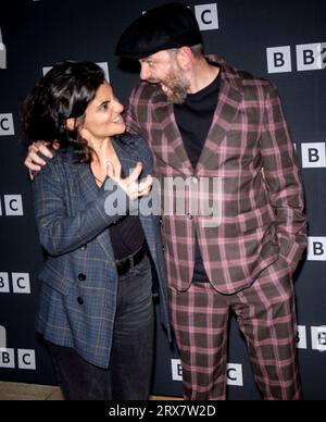 Philip Barantini, Mounia Akl nimmt am Donnerstag, den 14. September 2023, an der Premiere-Filmvorführung der BBC Drama Series „Boiling Point“ in der BFI Southbank, London, England, UK Teil. Stockfoto