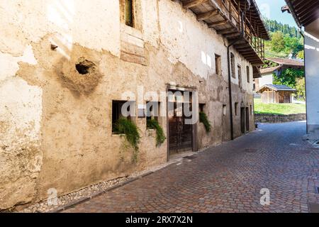 Italien Trentino Mezzano - Via di Sopra - Stall Stockfoto