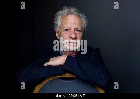 San Sebastian, Spanien. September 2023. Javier Mariscal posiert während des 71. San Sebastian International Film Festival im Maria Cristina Hotel. Quelle: SOPA Images Limited/Alamy Live News Stockfoto