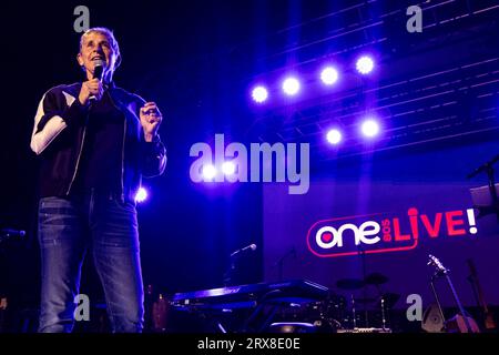 Santa Barbara, USA. September 2023. Ellen DeGeneres, Herbst One805LIVE! Festival auf dem Anwesen am Meer von Kevin und Christine Costner am 22. September 23 in Summerland, CA. Die Erlöse des Festivals gehen auf die Unterstützung von Ersthelfern im gesamten Santa Barbara County. (Foto: Rod Rolle/SIPA USA) Credit: SIPA USA/Alamy Live News Stockfoto