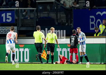 HEERENVEEN - (l-r) Duell zwischen Arthur Zagre von Excelsior Rotterdam und Patrick Walemark vom SC Heerenveen während des niederländischen Ligaspiels zwischen SC Heerenveen und Excelsior Rotterdam im Abe Lenstra Stadion am 23. September 2023 in Heerenveen, Niederlande. ANP COR LASKER Stockfoto