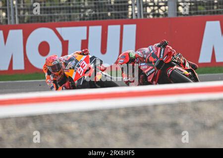 Greater Noida, Indien. September 2023. Qualifying and Sprint Race of Indian Oil Grand Prix of India auf dem Buddh International Circuit, 23. September 2023 im Bild: Francesco Bagnaia und Marc Marquez POOL/MotoGP.com/Cordon Pressebilder sind nur zur redaktionellen Verwendung bestimmt. Obligatorische Gutschrift: © MotoGP.com Credit: CORDON PRESS/Alamy Live News Stockfoto