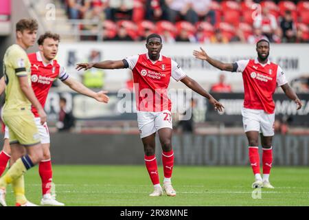 Rotherham, Großbritannien. September 2023. Rotherham United Mittelfeldspieler Christ Tiehi (27) während des Spiels Rotherham United FC gegen Preston North End FC SKY BET EFL Championship im Aesseal New York Stadium, Rotherham, Großbritannien am 23. September 2023 Credit: Every Second Media/Alamy Live News Stockfoto