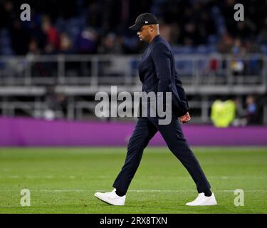 Burnley, Großbritannien. September 2023. Vincent Kompany, Manager von Burnley, sieht während des Spiels in der Premier League im Turf Moor in Burnley deprimiert aus. Auf dem Bild sollte stehen: Gary Oakley/Sportimage Credit: Sportimage Ltd/Alamy Live News Stockfoto