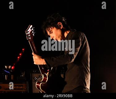 Las Vegas, USA. September 2023. Ja, Yeahs - Nick Zinner/SIPA USA Credit: SIPA USA/Alamy Live News Stockfoto