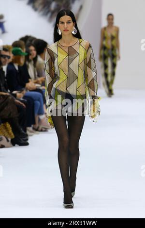 Mailand, Italien. September 2023. MISSONI Frühjahr/Sommer 2024 Laufsteg während der Milan Fashion Week am 2023. September - Mailand; Italien 23/09/2023 Credit: dpa/Alamy Live News Stockfoto