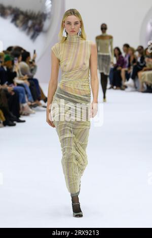 Mailand, Italien. September 2023. MISSONI Frühjahr/Sommer 2024 Laufsteg während der Milan Fashion Week am 2023. September - Mailand; Italien 23/09/2023 Credit: dpa/Alamy Live News Stockfoto