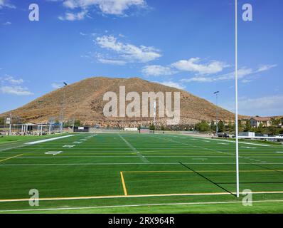 Blick vom Ende eines American Football-Spielfelds. Stockfoto