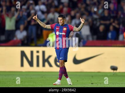 Barcelona, Spanien. September 2023. Joao Cancelo aus Barcelona feiert ein Tor während eines La-Liga-Fußballspiels zwischen Barcelona und Celta Vigo in Barcelona, Spanien, 23. September 2023. Quelle: Joan Gosa/Xinhua/Alamy Live News Stockfoto