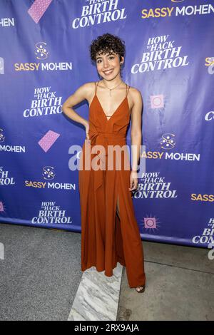 Los Angeles, USA. September 2023. Schauspielerin Micaela Martinez nimmt an Einem Special Screening Teil, das von der City of West Hollywood und ihrem Women's Advisory Council veranstaltet WIRD, WIE MAN DIE GEBURTENKONTROLLE in den West Hollywood City Council Chambers, Los Angeles, CA. 23. September 2023, GEHACKT. Credit: Eugene Powers/Alamy Live News Stockfoto