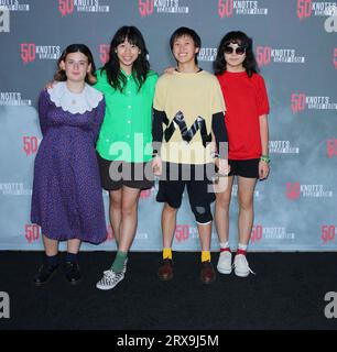 Buena Park, USA. September 2023. Das Linda Lindas kommt am Samstag, den 23 2023. September 50, im Knotts Berry Farm Hotel in Buena Park, CA an. (Foto: Juan Pablo Rico/SIPA USA) Credit: SIPA USA/Alamy Live News Stockfoto