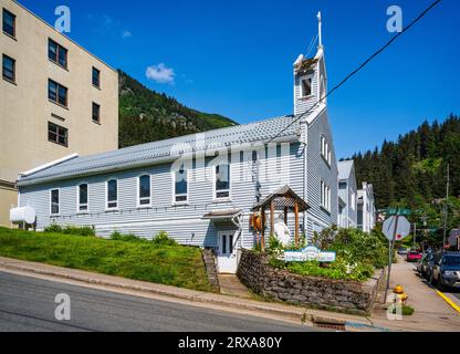 Die Co-Cathedral of the Nativity of the Blessed Virgin Mary (1910) an der Fifth Street in Juneau, Alaska, ist die kleinste Kathedrale der Vereinigten Staaten. Stockfoto