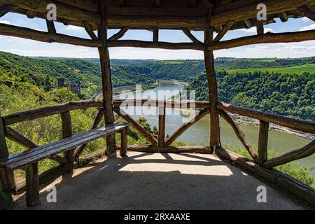 St. Goar, Rheinland-Pfalz, Deutschland - 22. Mai 2022: Dreiburgenblick Aussichtspunkt über den Rhein bei St. Goar. Stockfoto