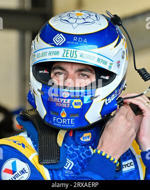 Silverstone, Großbritannien. September 2023. Dan Cammish, NAPA Racing UK, Ford Focus ST in der Boxengasse während der Kwik Fit British Touring Car Championships (BTCC) in Silverstone, Towcester, Northamptonshire, UK am 23. September 2023. LFP/Alamy Live News Stockfoto