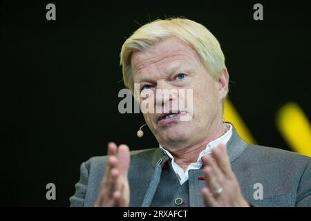 München, Deutschland. September 2023. Oliver Kahn, Ex-Aufsichtsratsvorsitzender des FC Bayern München, nimmt an einer Diskussionsveranstaltung auf der Start-up-Messe „Bits & Pretzels“ Teil. Quelle: Peter Kneffel/dpa/Alamy Live News Stockfoto