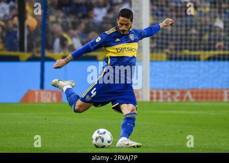 Buenos Aires, Argentinien. September 2023. Nicolas Figal der Boca Juniors spielte während des Ligaspiels zwischen Boca Juniors und CA Lanus am 23. September 2023 im La Bombonera Stadium in Buenos Aires, Spanien. (Foto: Santiago Joel Abdala/PRESSINPHOTO) Credit: PRESSINPHOTO SPORTS AGENCY/Alamy Live News Stockfoto