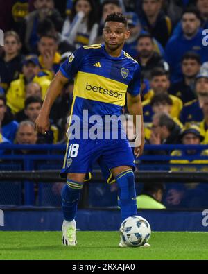 Buenos Aires, Argentinien. September 2023. Frank Fabra von den Boca Juniors während des Ligaspiels zwischen den Boca Juniors und CA Lanus spielte am 23. September 2023 im La Bombonera Stadium in Buenos Aires, Spanien. (Foto: Santiago Joel Abdala/PRESSINPHOTO) Credit: PRESSINPHOTO SPORTS AGENCY/Alamy Live News Stockfoto