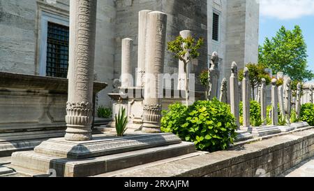 Mausoleum von Sultan Suleyman der prächtige in Istanbul Türkei. Das Kanuni Sultan Suleyman Turbesi befindet sich im Komplex der Suleymaniye Moschee. Stockfoto
