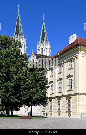 Klosterneuburg, Niederösterreich, Österreich. Stiftskirche Kloster Klosterneuburg Stockfoto