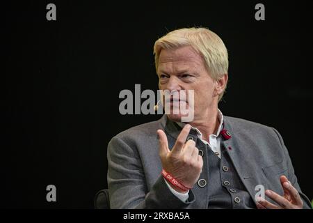 München, Deutschland. September 2023. Oliver Kahn bei der 10. Bits 'n Pretzels am 24.9.2023 in München. Die BNP wird Start-ups, Kunden und Investoren zusammenführen. Die Messe ist auf 5000 Besucher limitiert. Oliver Kahn bei den 10th Bits 'n Bretzels am 24. September 2023 in München. Die BNP will Start-ups, Kunden und Investoren zusammenbringen. Die Messe ist auf 5000 Besucher beschränkt. (Foto: Alexander Pohl/SIPA USA) Credit: SIPA USA/Alamy Live News Stockfoto