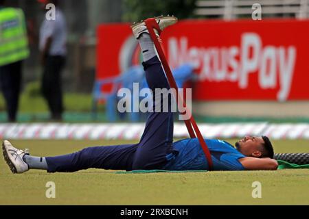 Der Bangladescher Pace Bowler Mustafizur Rahman spielte beim zweiten ODI-Match von Bangladesch und Neuseeland in drei Spielserien im Sher-e-Bangla National Cricket Stockfoto